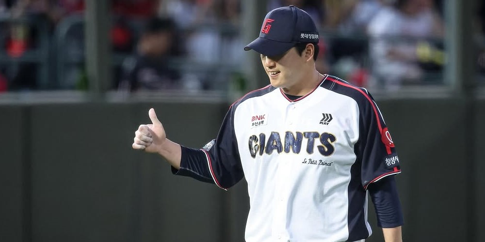 롯데 선발 교체, <b>나균안 목 담 증세</b>… 신인 김한결 출격