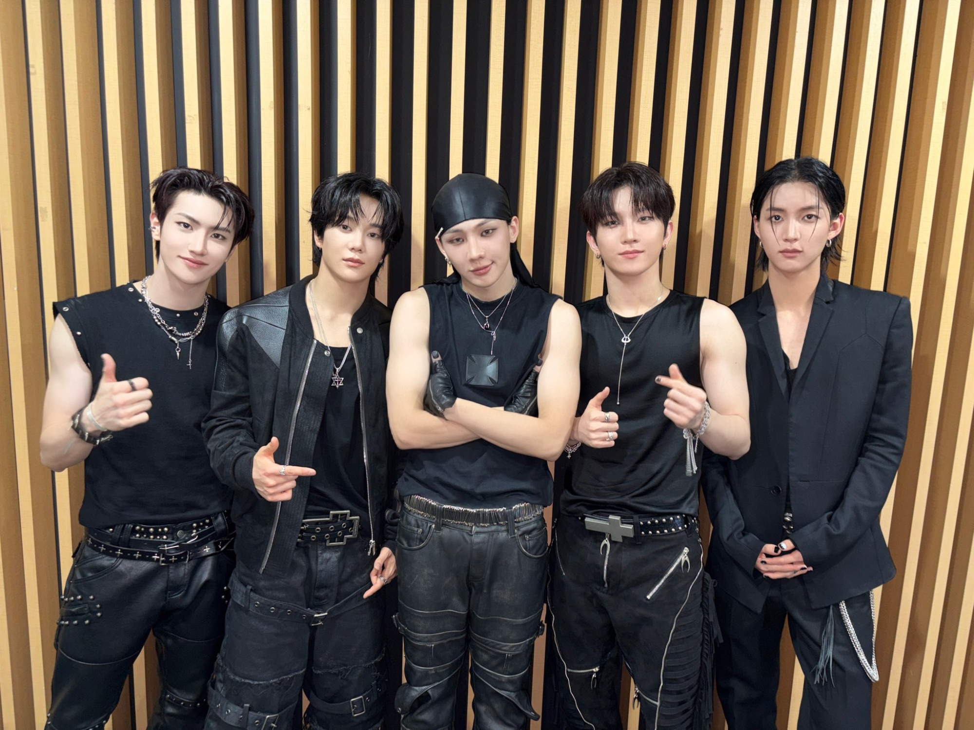 '음악중심' TNX, 강렬한 록 퍼포먼스 - 뉴스 썸네일 이미지