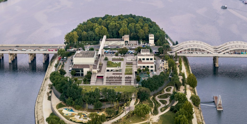 새 단장 <b>노들섬</b>, 개방 열흘 만에 방문객 10만 명 넘어