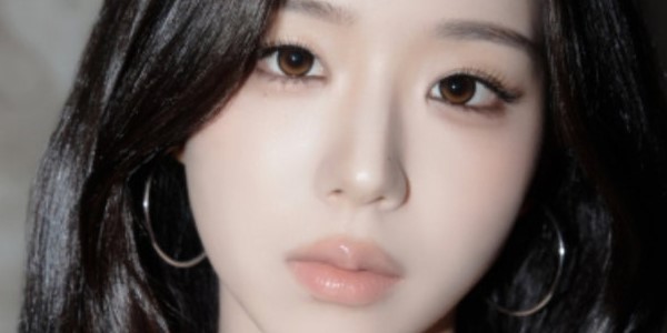 ‘LG 찐팬’ <b>트리플에스 김채연</b>, 와일드카드 1차전 시구